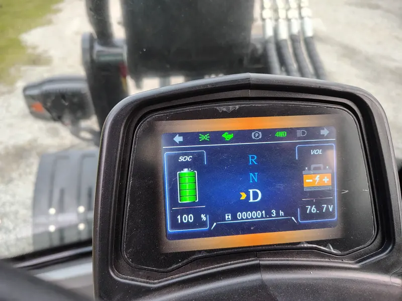 Batteridisplay i Gejser EL10 som visar laddningsnivå