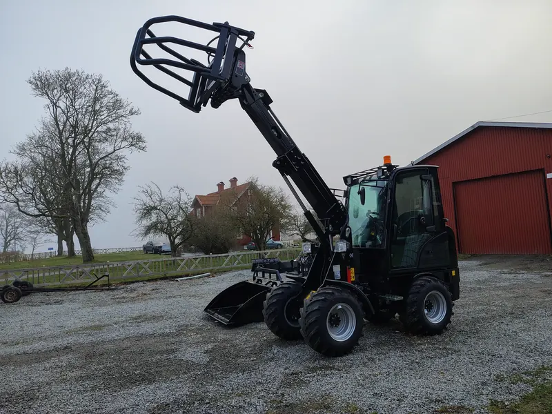 Gejser EL10 eldriven hjullastare med upplyft teleskopbom