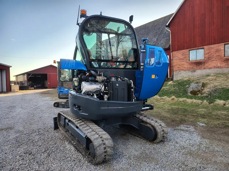 Öppet motorrum på Rippa R32